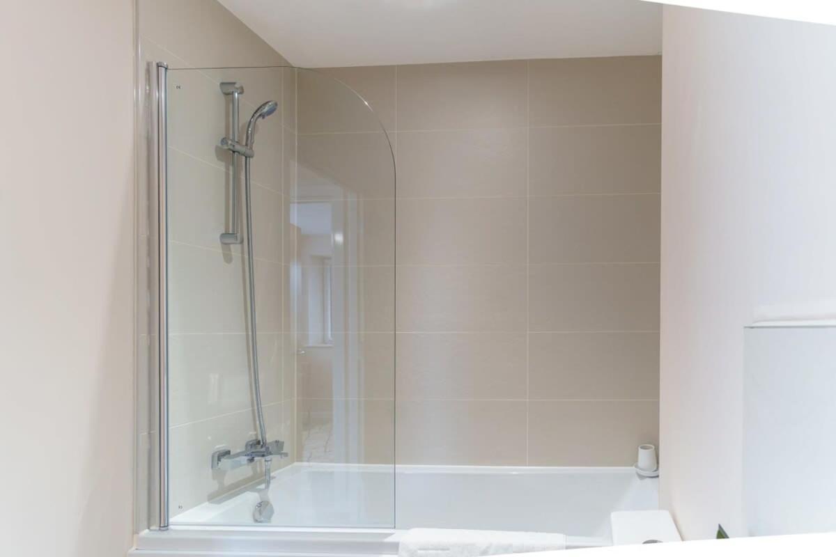 Fantastic 1 Bed Flat Manchester - Sleeps 3 Eksteriør bilde